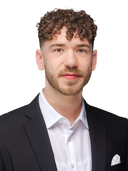 26 Nils Straka