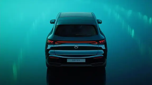 Mercedes-Benz EQE SUV Heckansicht mit Leuchtband - Merbag Mercedes-Benz EQE SUV Heckansicht mit Leuchtband - Merbag