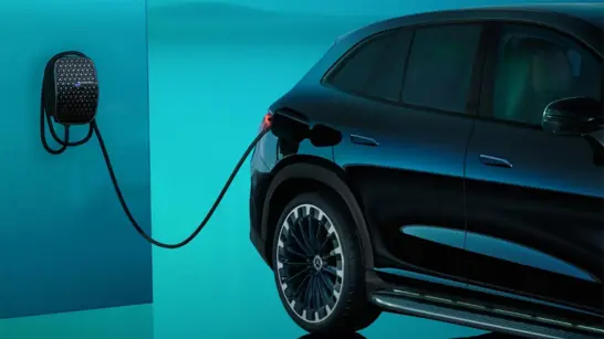 Mercedes-Benz EQE SUV an Wallbox - Merbag Mercedes-Benz EQE SUV an Wallbox - Merbag