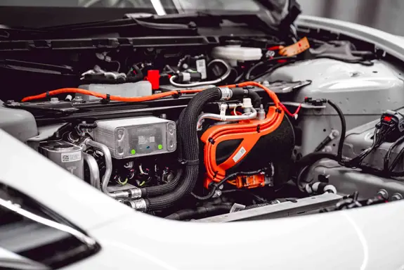Teslamotorraum 2560X1708 Kopie Teslamotorraum 2560X1708 Kopie