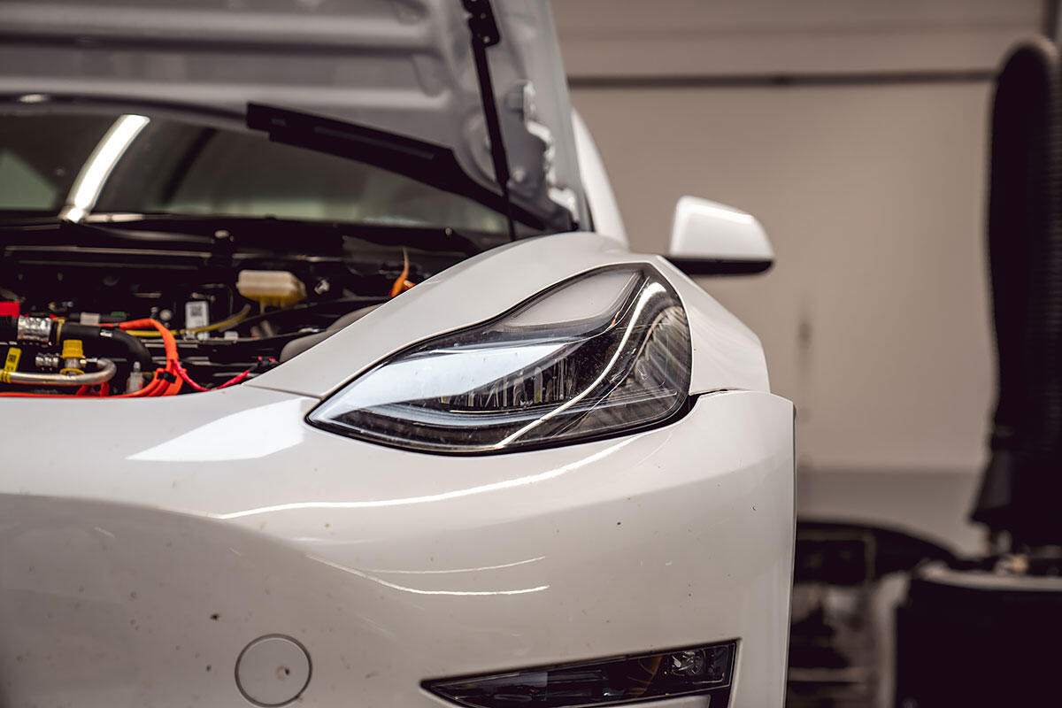 Mbg Tesla Karosserie 002